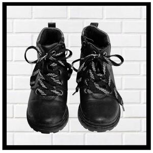 CAT & JACK Black Adventurous Ankle Boots with Rugged Soles Sz 9